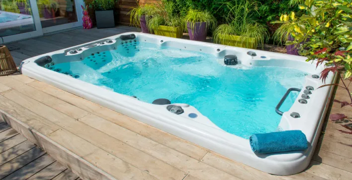 Le spa de nage RF2 signé Aquilus