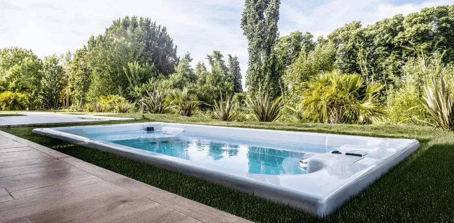 M'Water : le compromis idéal entre piscine et spa pour les petits jardins
