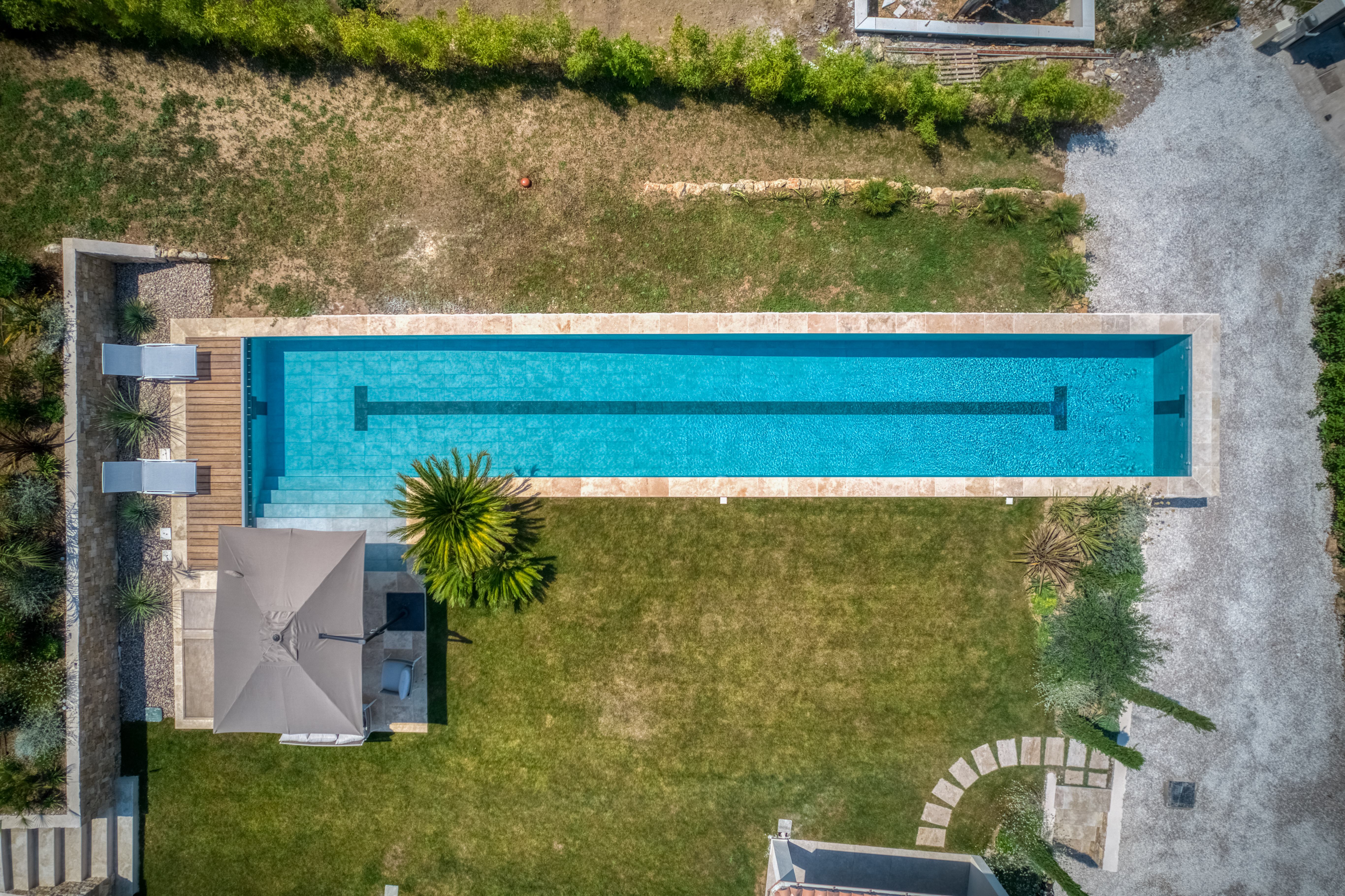 Un couloir de nage de 20m de long signé Piscines de France