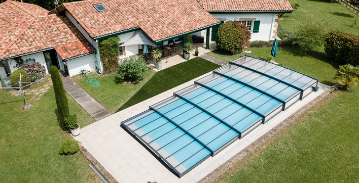 L'abri de piscine ultra bas Lucio d'Abridéal